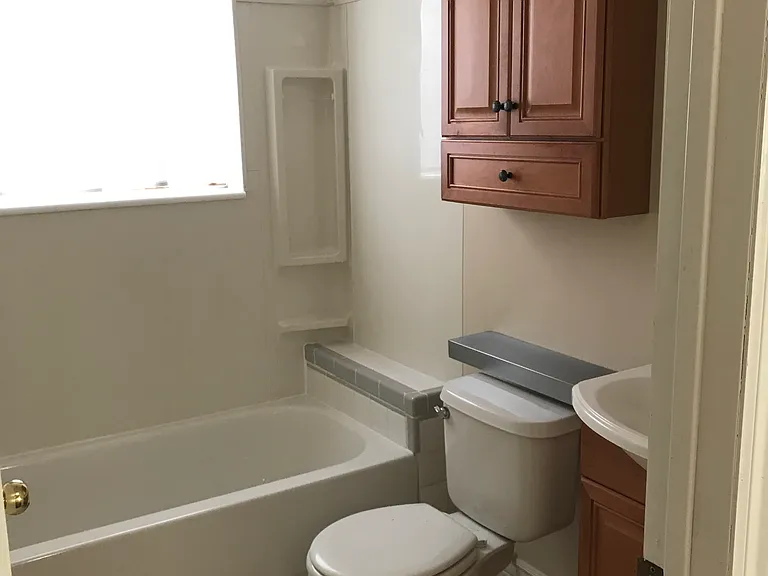 258 E Rawlins Ln — Photo 5