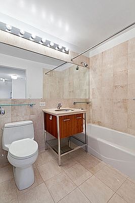 5th image of 800 Avenue Of The Americas APT 31C