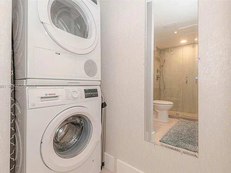 2301 Collins Ave #941 — Photo 23