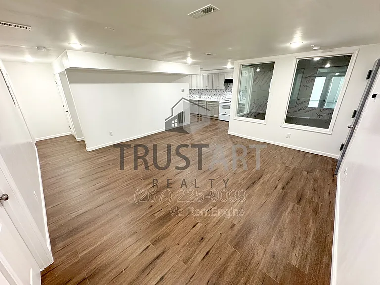 2317 N 15th St #5 — Photo 5