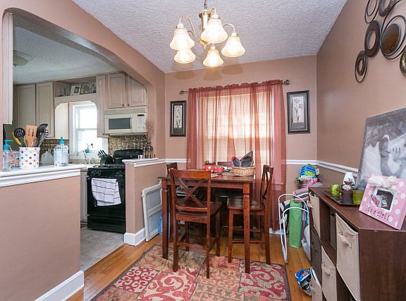 5th image of 64 Colonial Ct