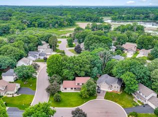 7038 46th St N, Oakdale, MN 55128