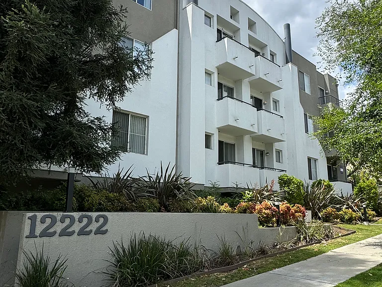 12222 Moorpark St #206 — Photo 1