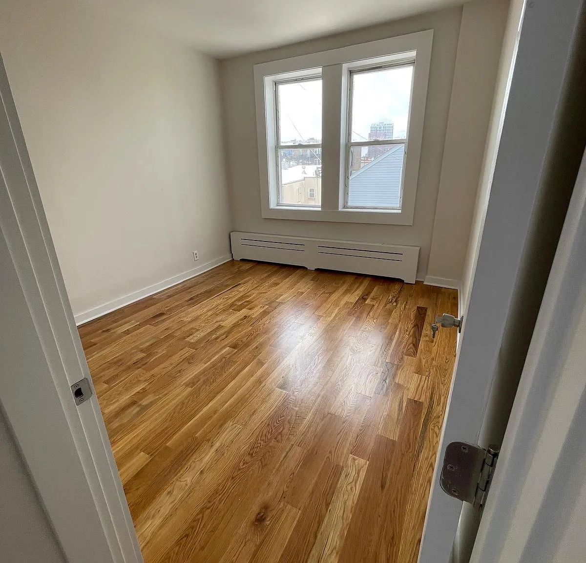 2 bed, 500 sqft, $1,950 — Photo 3