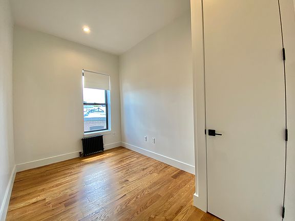 4th image of 499 Washington Ave #8