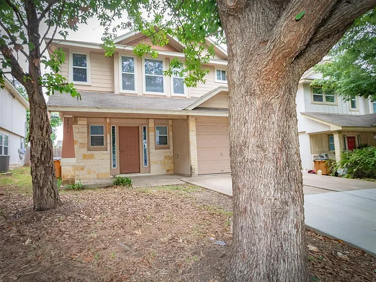 2406 Magin Meadow Dr — Photo 3
