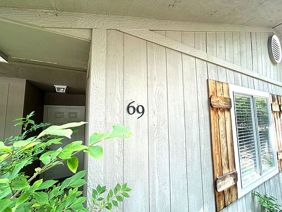 4th image of 69 Melanie Dr