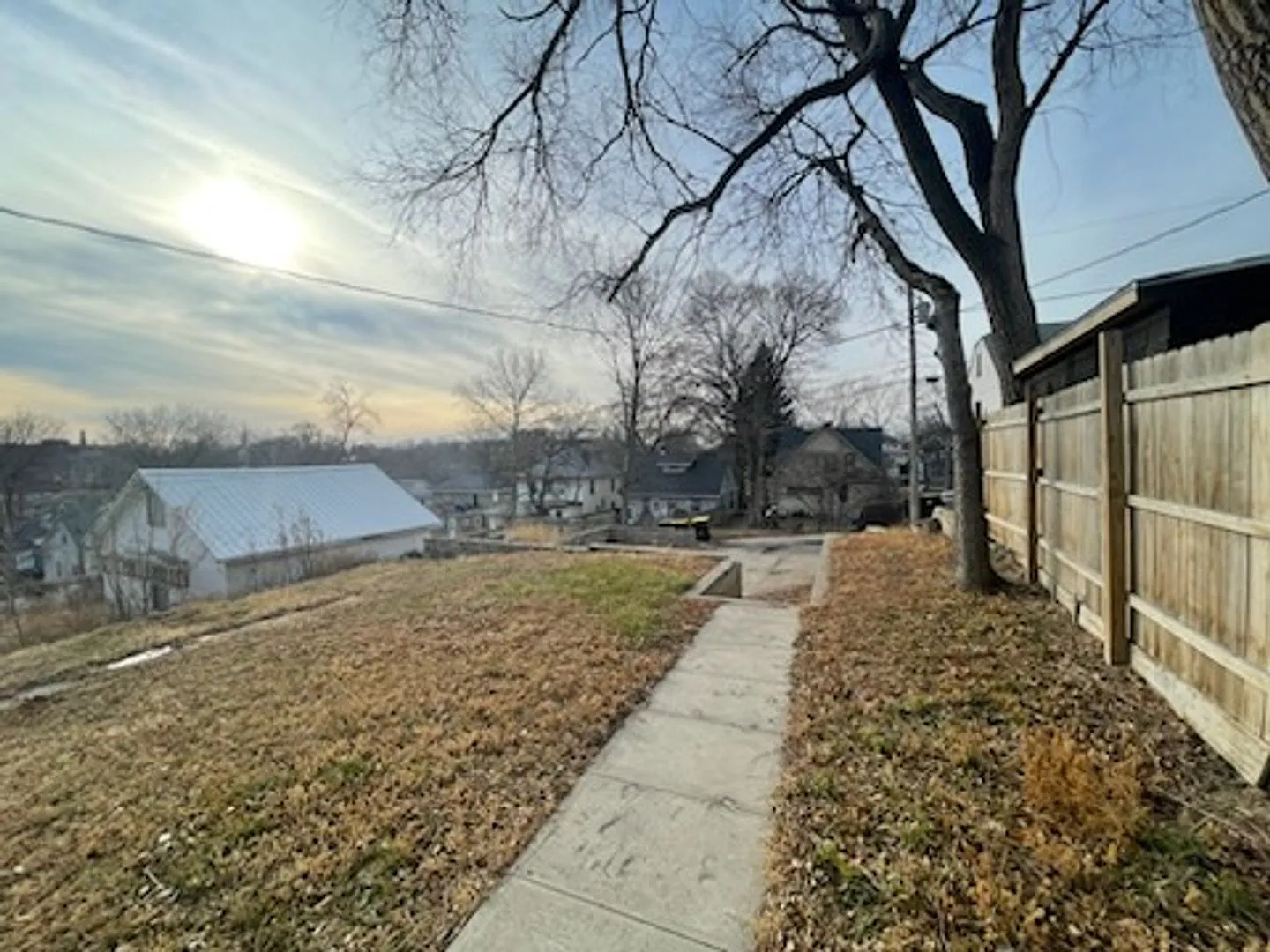 $950 Deposit $950 Rent — Photo 3