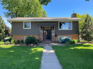 1912 Sheldon St, Falcon Heights, MN 55113