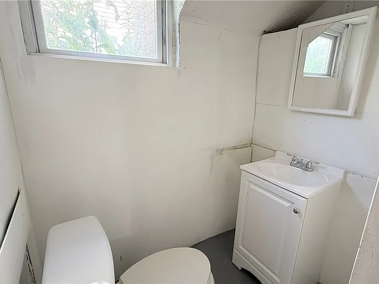 721 Polk Ave — Photo 30
