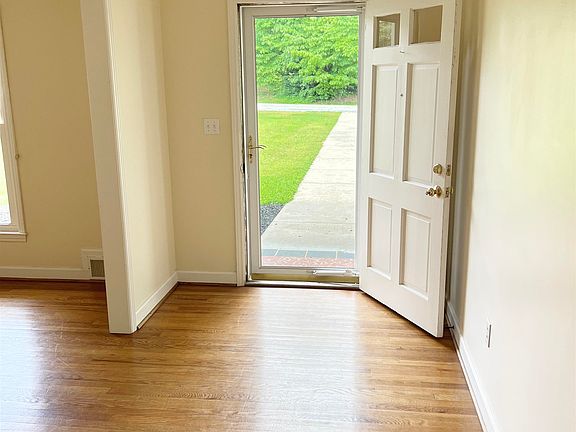 3rd image of 300 Asbury Dr