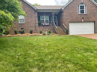 2762 Wiltshire Ct, Thompsons Station, TN 37179