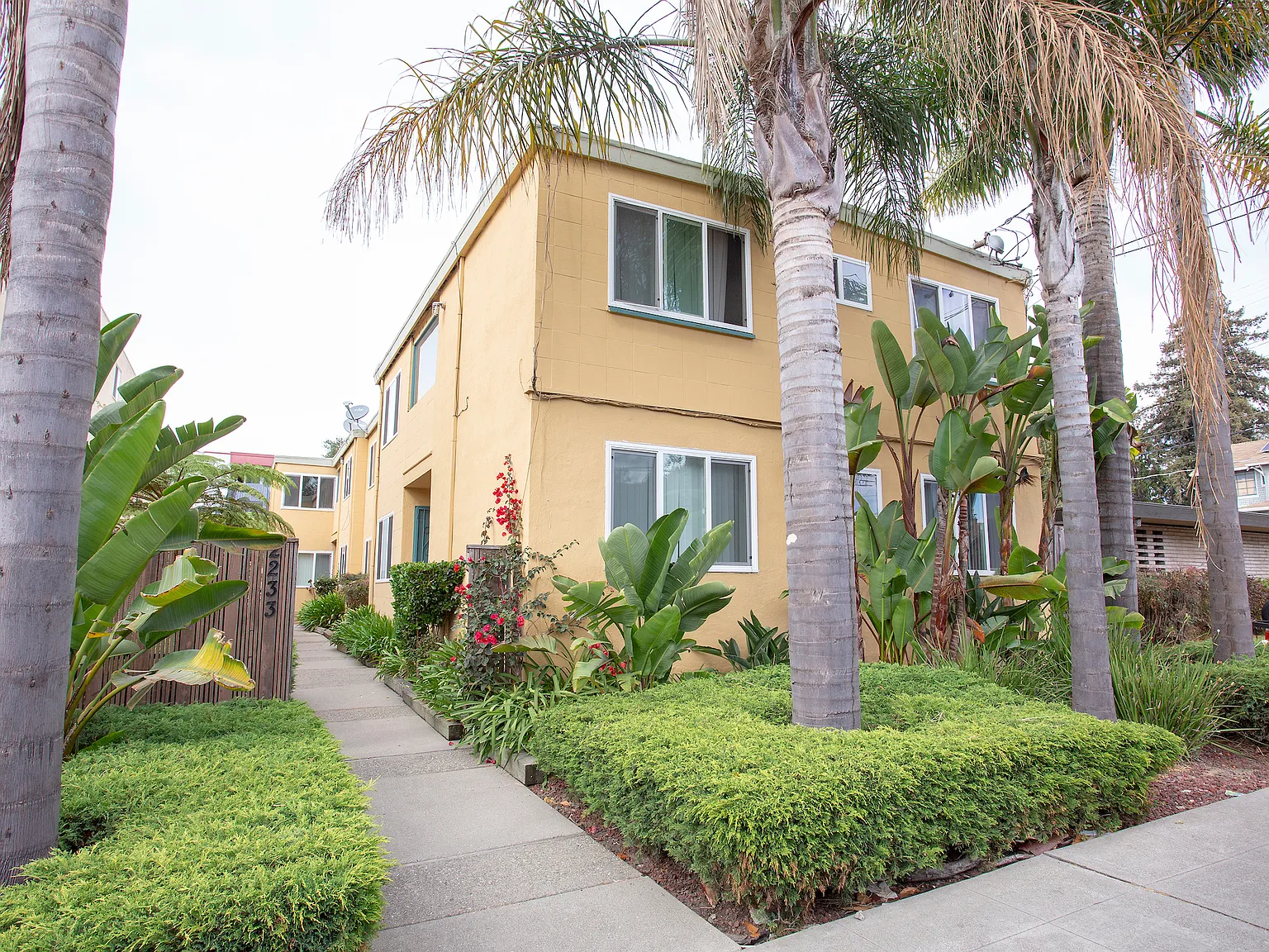 1 bed, 1.0 bath, 550 sqft, $1,675 — Photo 2