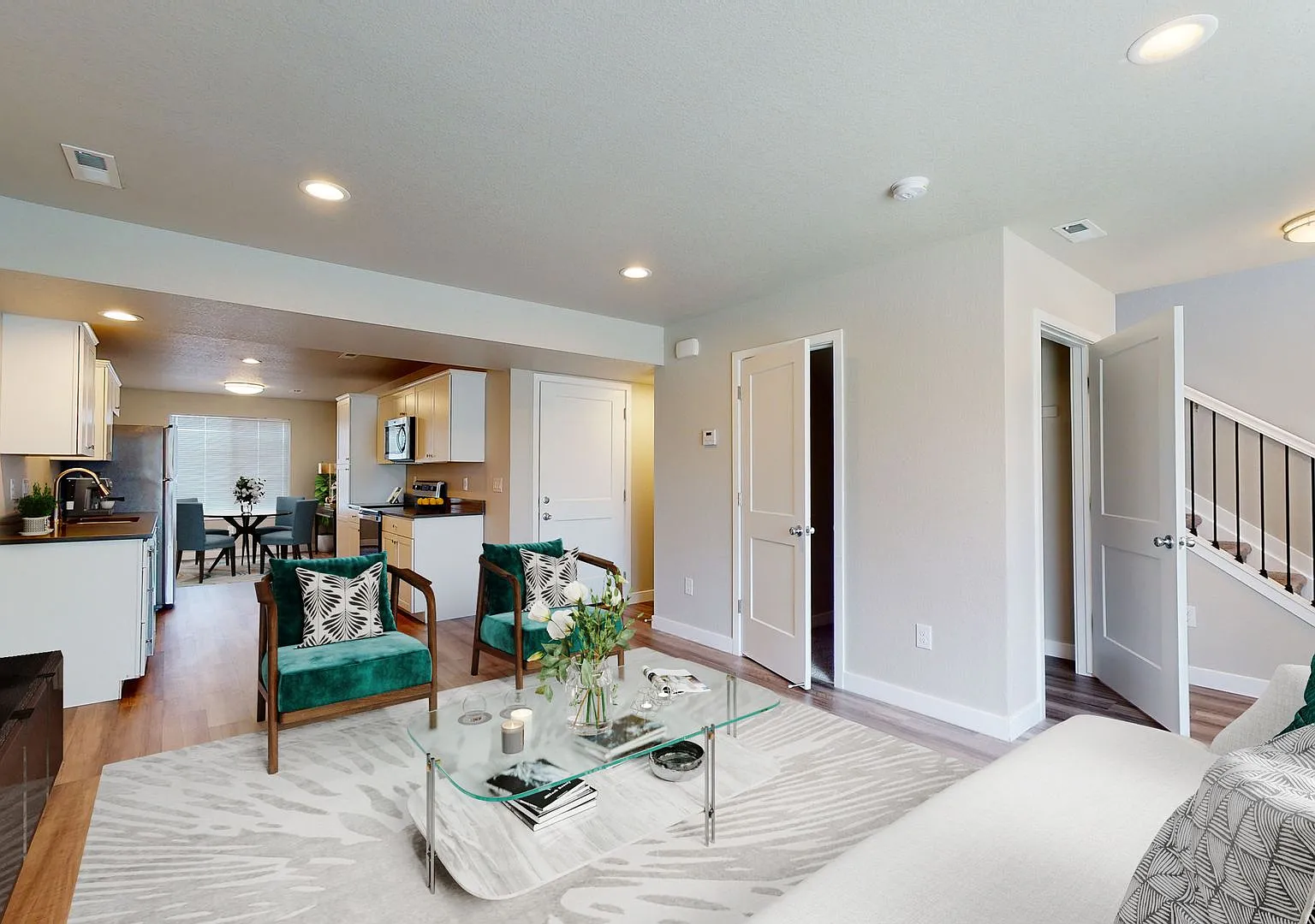 Carr East Townhomes — Photo 3