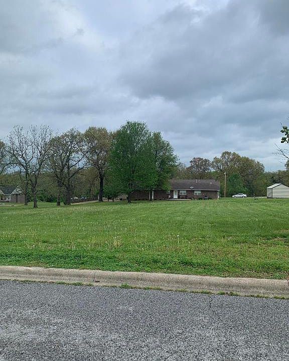 2nd image of 212 Casey Ln