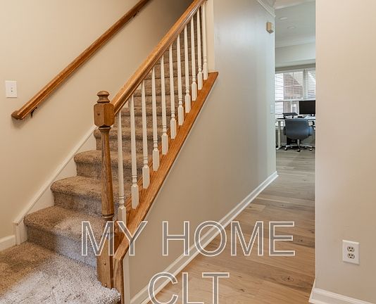 2nd image of 10029 Dauphine Dr