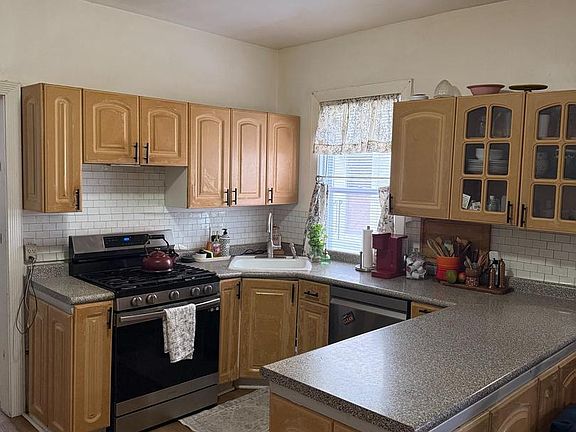 5th image of 1504 Willow Ave