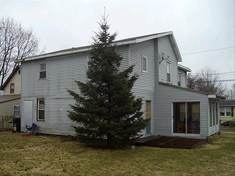 2nd image of 205 Green St