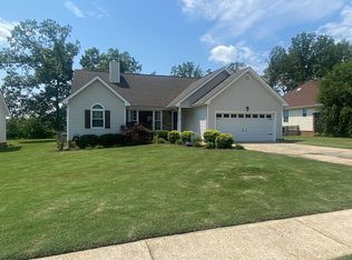 2415 Charleston Sq, Chattanooga, TN 37421