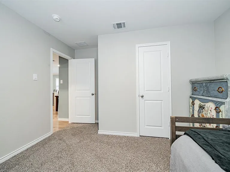 807 Sunrise Ln — Photo 16