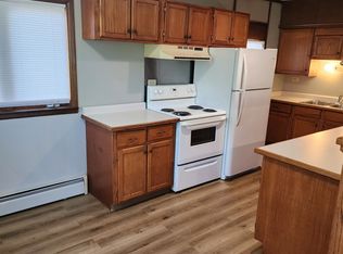 1550 N Eagle St #B, Oshkosh, WI 54902