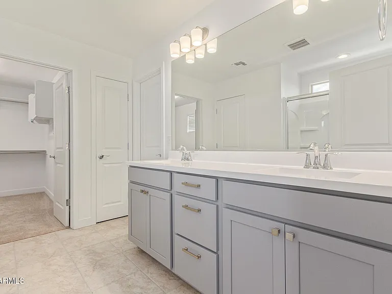 8931 W Colter St — Photo 10