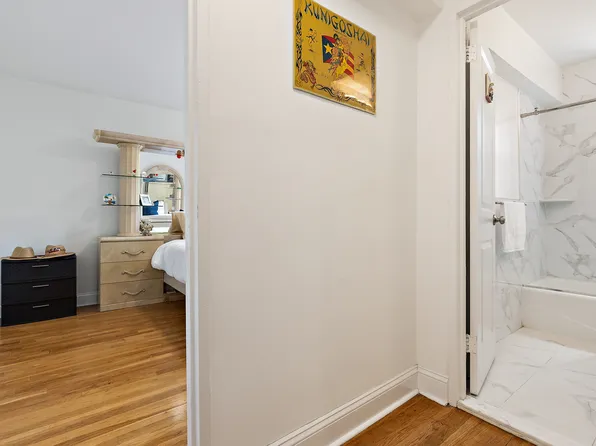 205 East 238th Street image 9 of 14