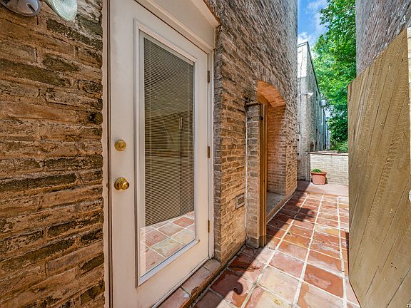 5th image of 185 Terrell Rd #201