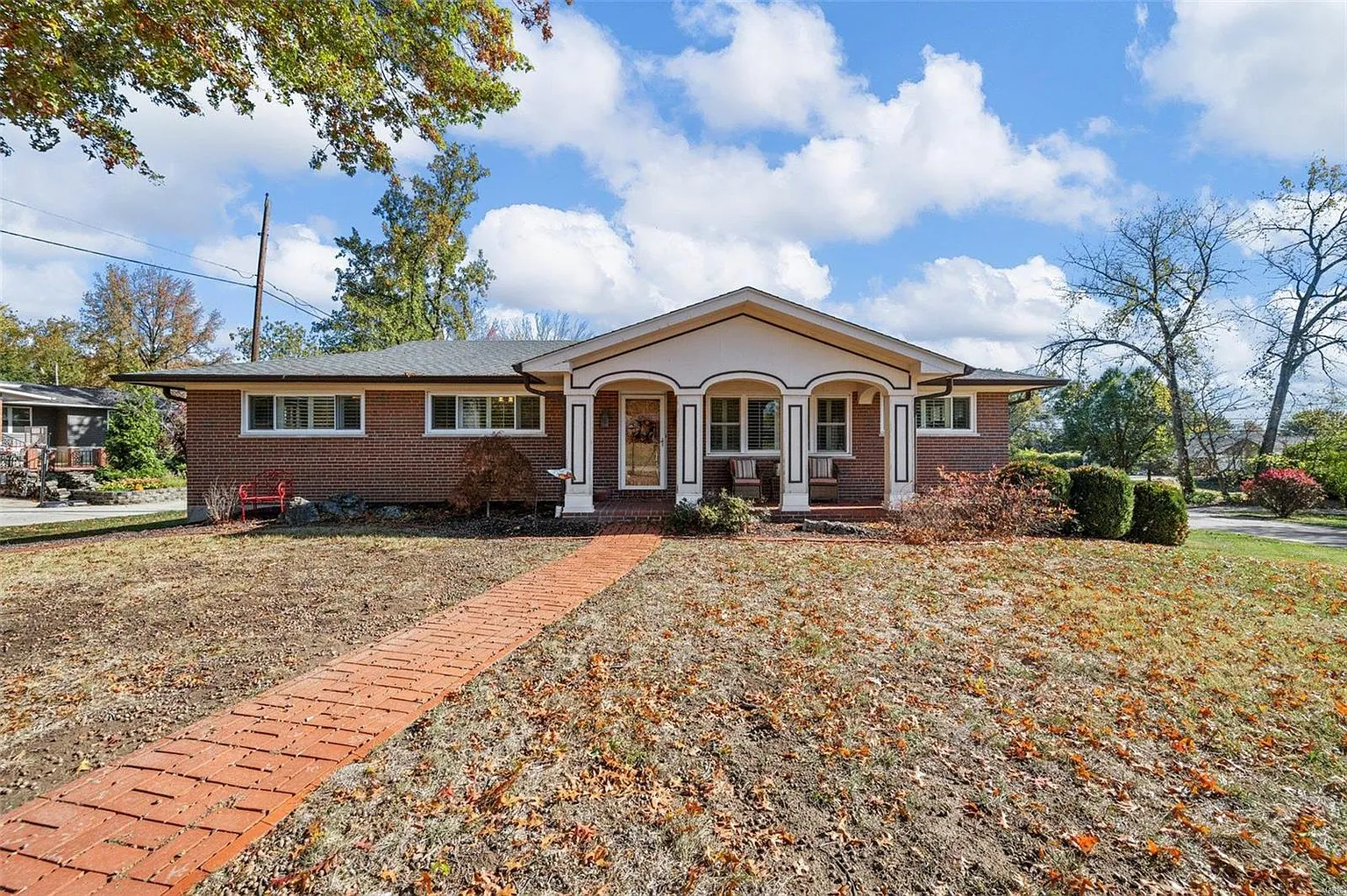 9842 Barrington Dr photo 1