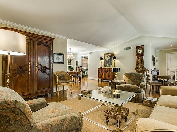 3rd image of 6148 Bandera Ave #6148C
