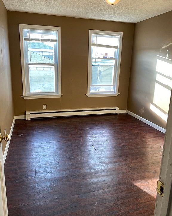 2nd image of 14 Ames St #3