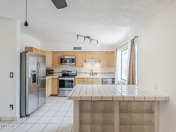 4th image of 3033 W Treeline Dr