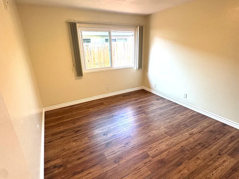 8231 Ellis Ave — Photo 19