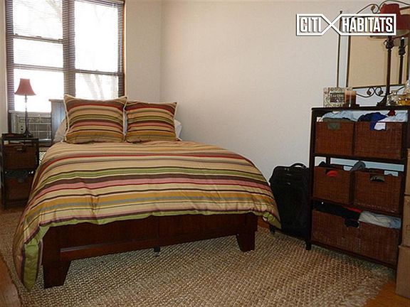3rd image of 156 W 74th St APT 2B