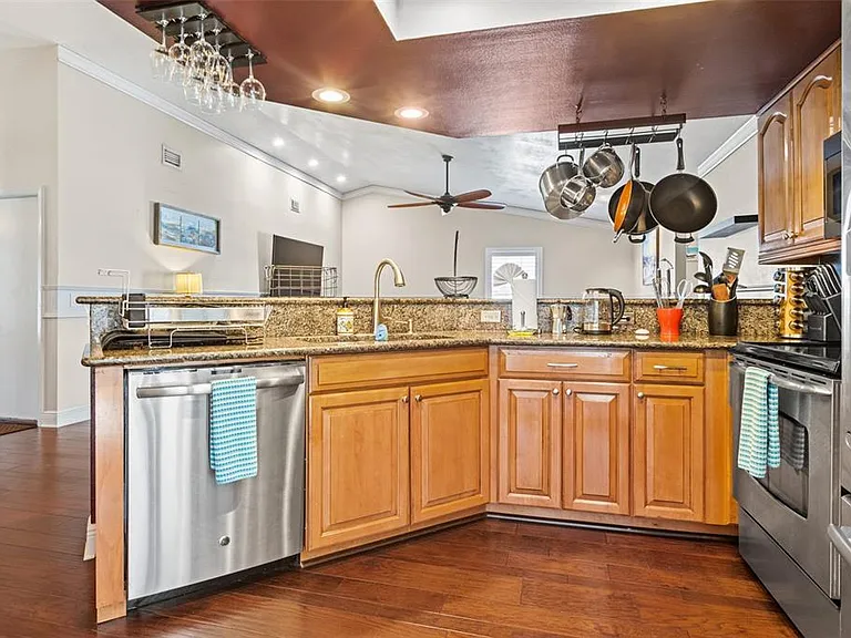 6701 Leeward Isle Way — Photo 14