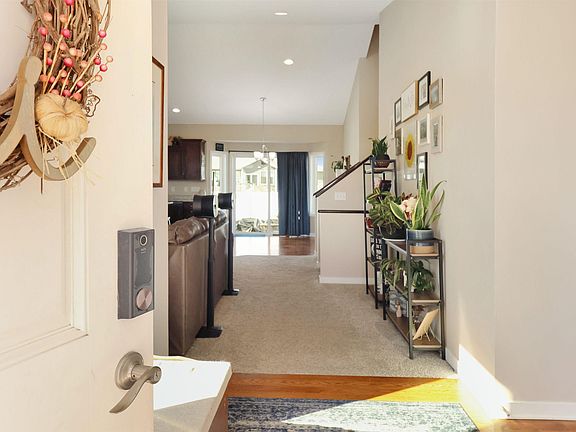 3rd image of 195 N Churchill Cir