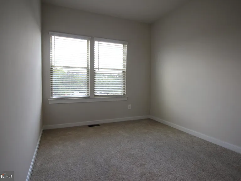 2107 Acadia Rd — Photo 24
