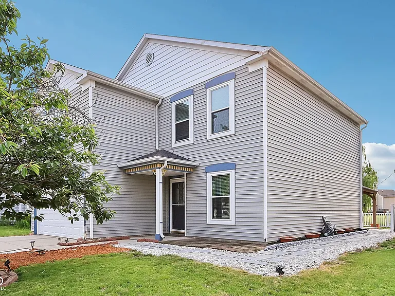 2887 Ludwig Dr — Photo 2