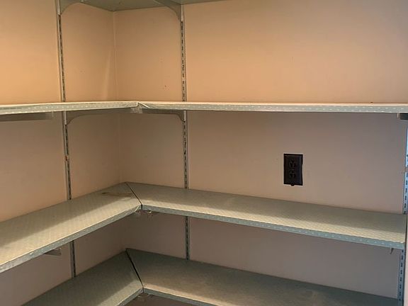5th image of 590 Highway Y St #A