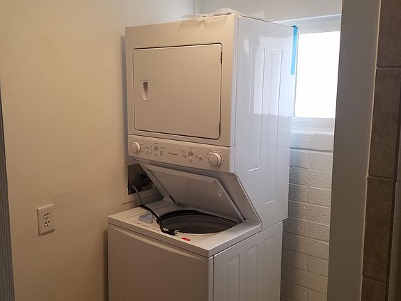 4th image of 730 W Jackson Ave APT 3