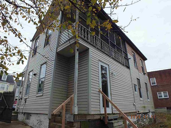 3rd image of 1141 E Philadelphia St