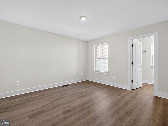 5th image of 207 Lackawanna Ln