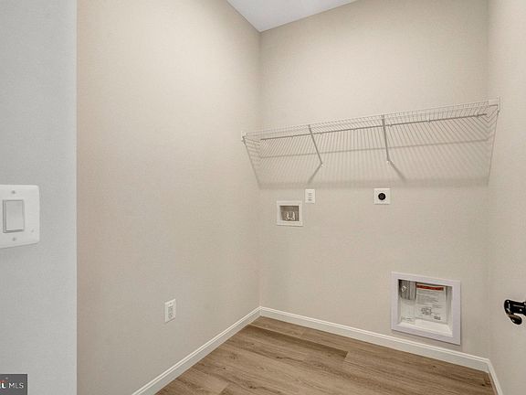 5th image of 4170 Foxhaven Dr