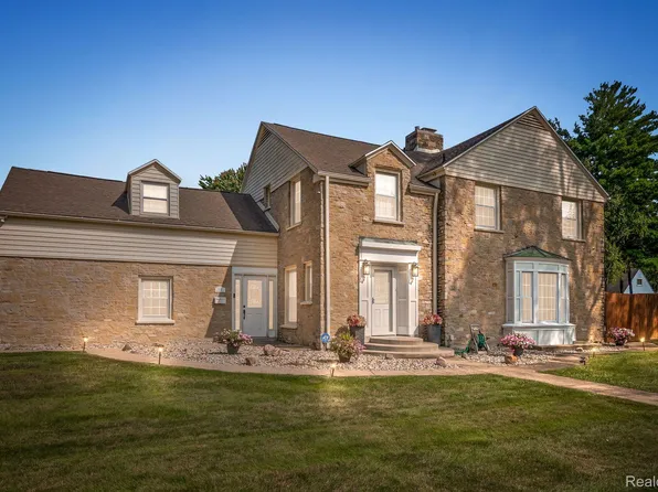 404 Superior St, Saginaw, MI 48602