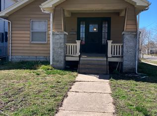 927 N Poplar St, Newton, KS 67114