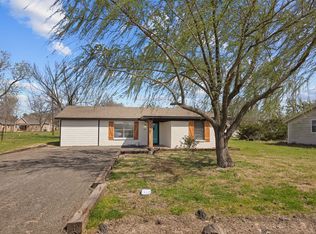 208 N 6th St, Celeste, TX 75423