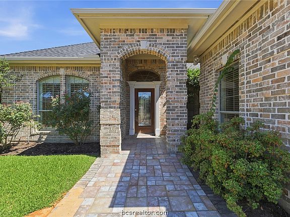 2nd image of 4920 Fairfield Ct