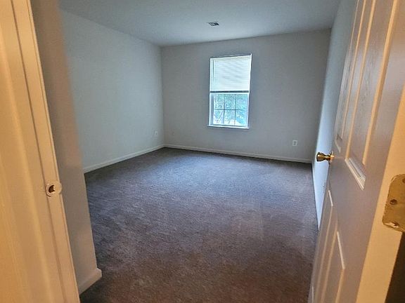 5th image of 534 Pine Valley Ct