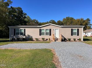 102 Endridge Ln, Wilsons Mills, NC 27527