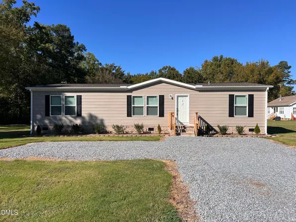 102 Endridge Ln, Wilsons Mills, NC 27527
